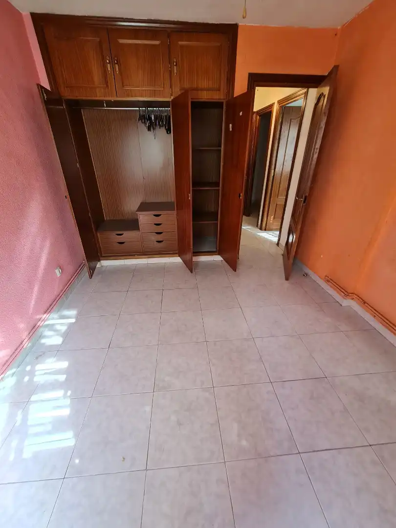 Schlafzimmer von Wohnung zum Verkauf in Fuenlabrada mit Klimaanlage und Heizung