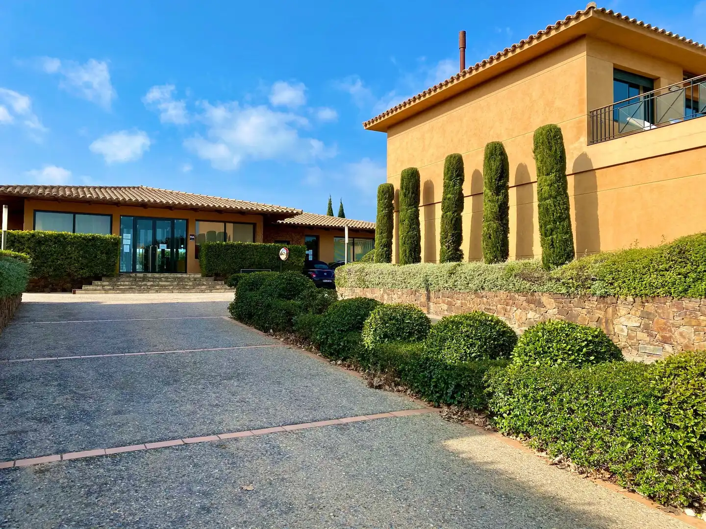 Vista exterior de Apartamento en venta en Navata con Aire acondicionado, Calefacción y Domótica