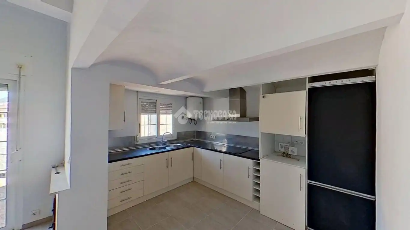 Cocina de Piso en venta en Manresa con Terraza y Trastero