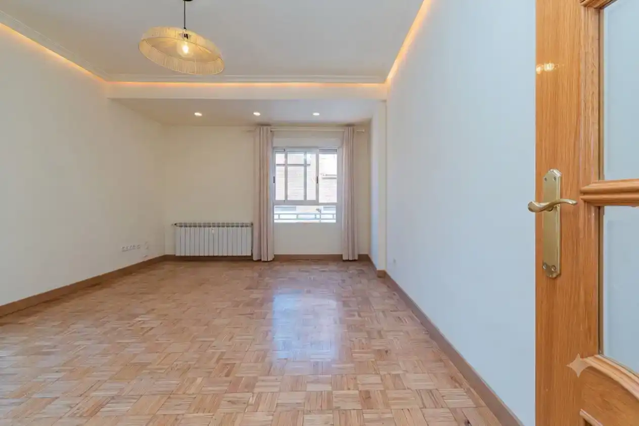 Wohnzimmer von Wohnung zur Miete in  Madrid Capital mit Klimaanlage