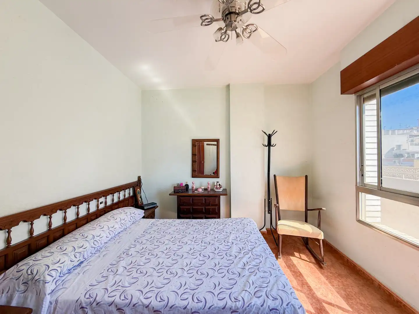Habitación de Piso en venta en Águilas con Terraza, Amueblado y Balcón