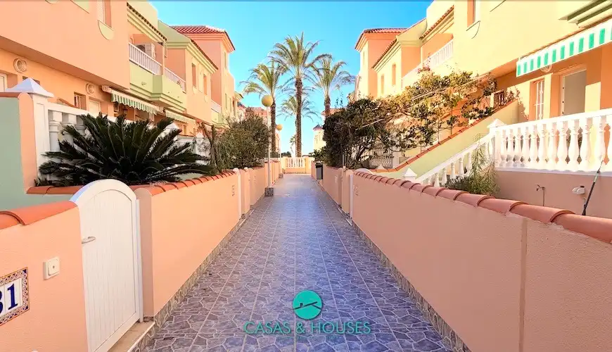 Exterior view of Detached homes for sale in La Manga del Mar Menor  with Air Conditioner, Heating and Private garden