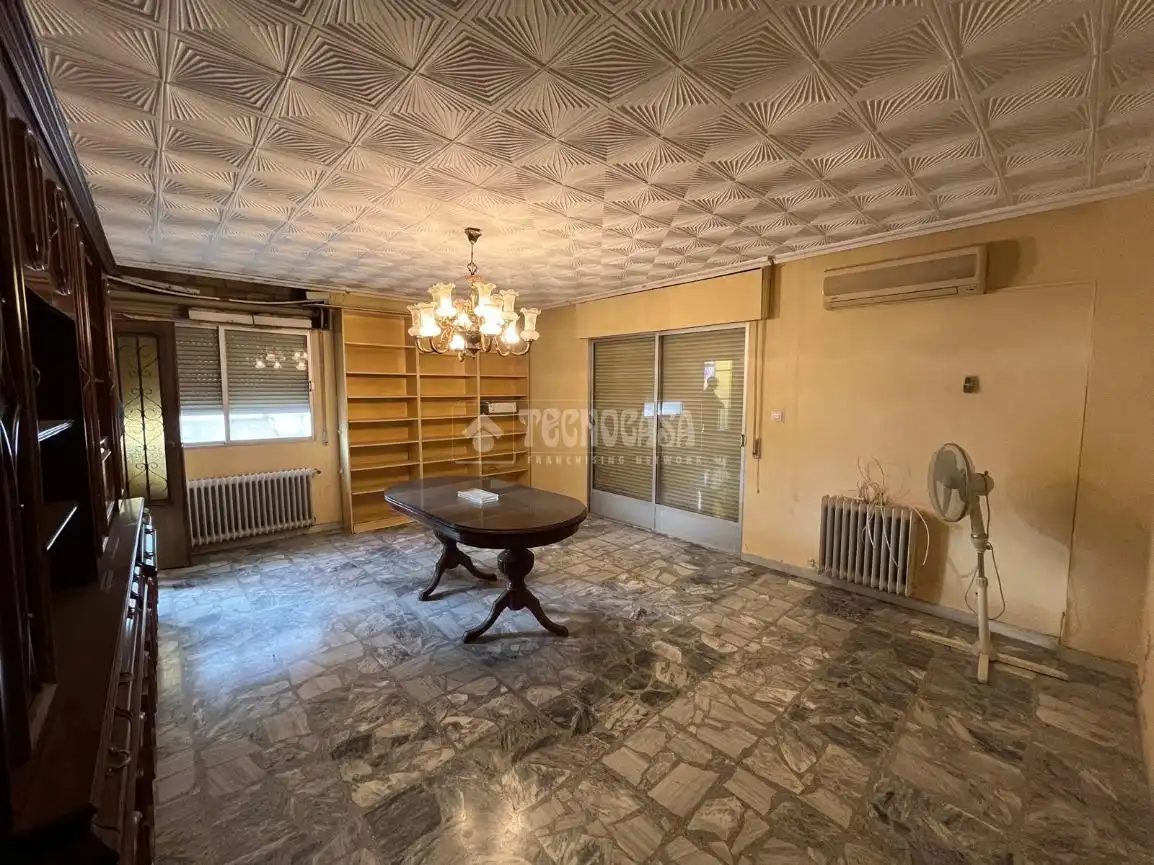 Casa adosada en venta en Linares con Aire acondicionado, Terraza y Balcón