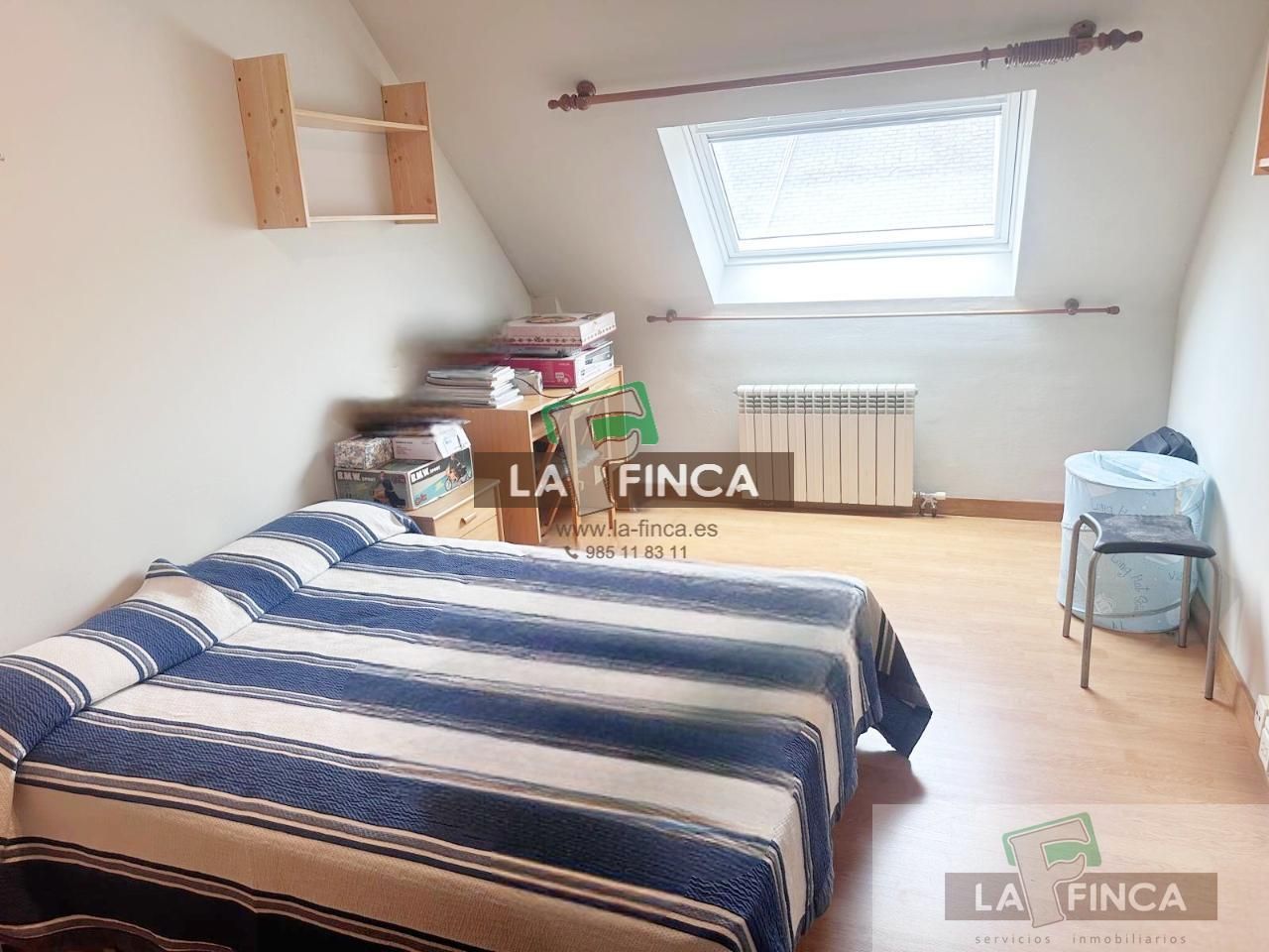 Dormitori de Pis en venda en Oviedo  amb Traster