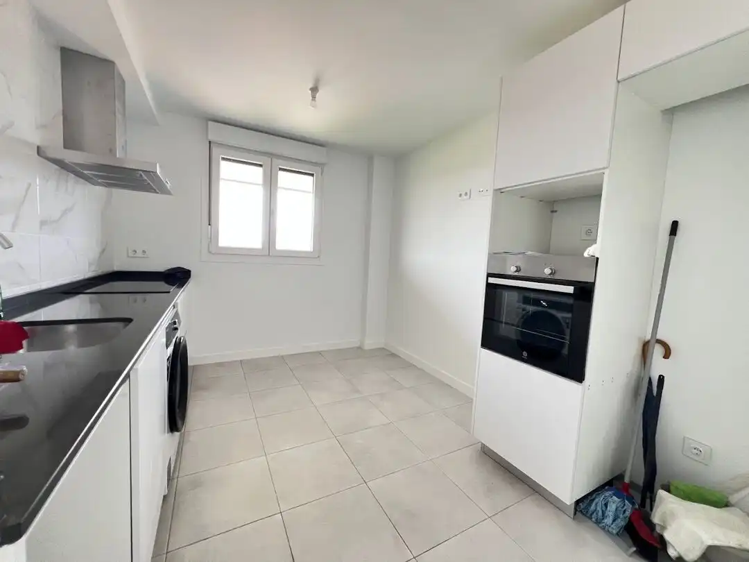 Küche von Wohnung zur Miete in Siero mit Klimaanlage, Heizung und Terrasse