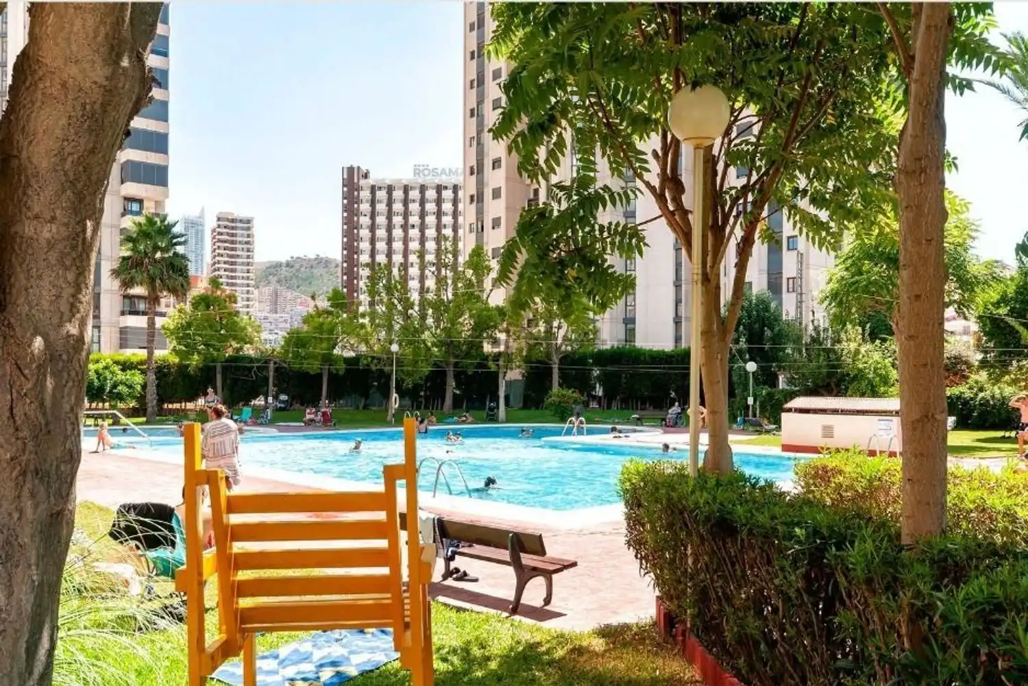 Piscina de Piso en venta en Benidorm con Aire acondicionado y Piscina comunitaria