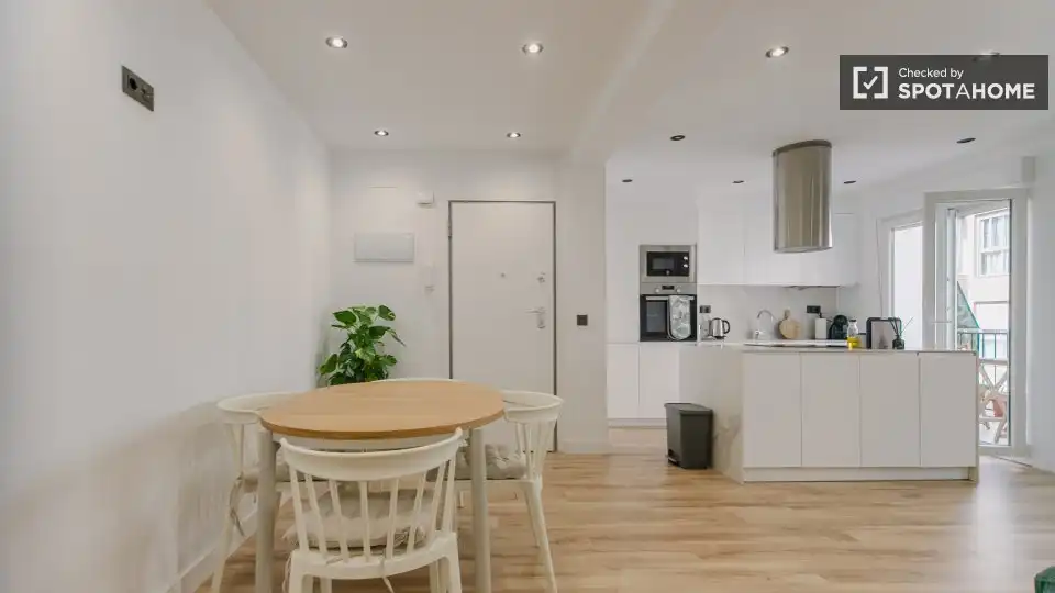 Wohnung mit Terrasse zur Miete in Quatre Carreres, imagen 3