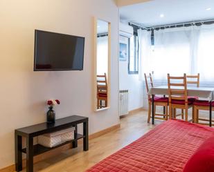 Dormitori de Apartament per a compartir en  Madrid Capital amb Aire condicionat i Terrassa