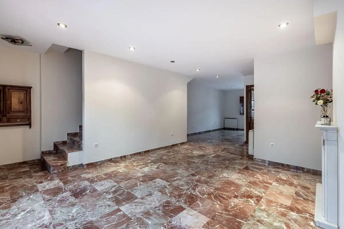 Reihenhaus zur Miete in Callejón Aynadamar 5, imagen 3