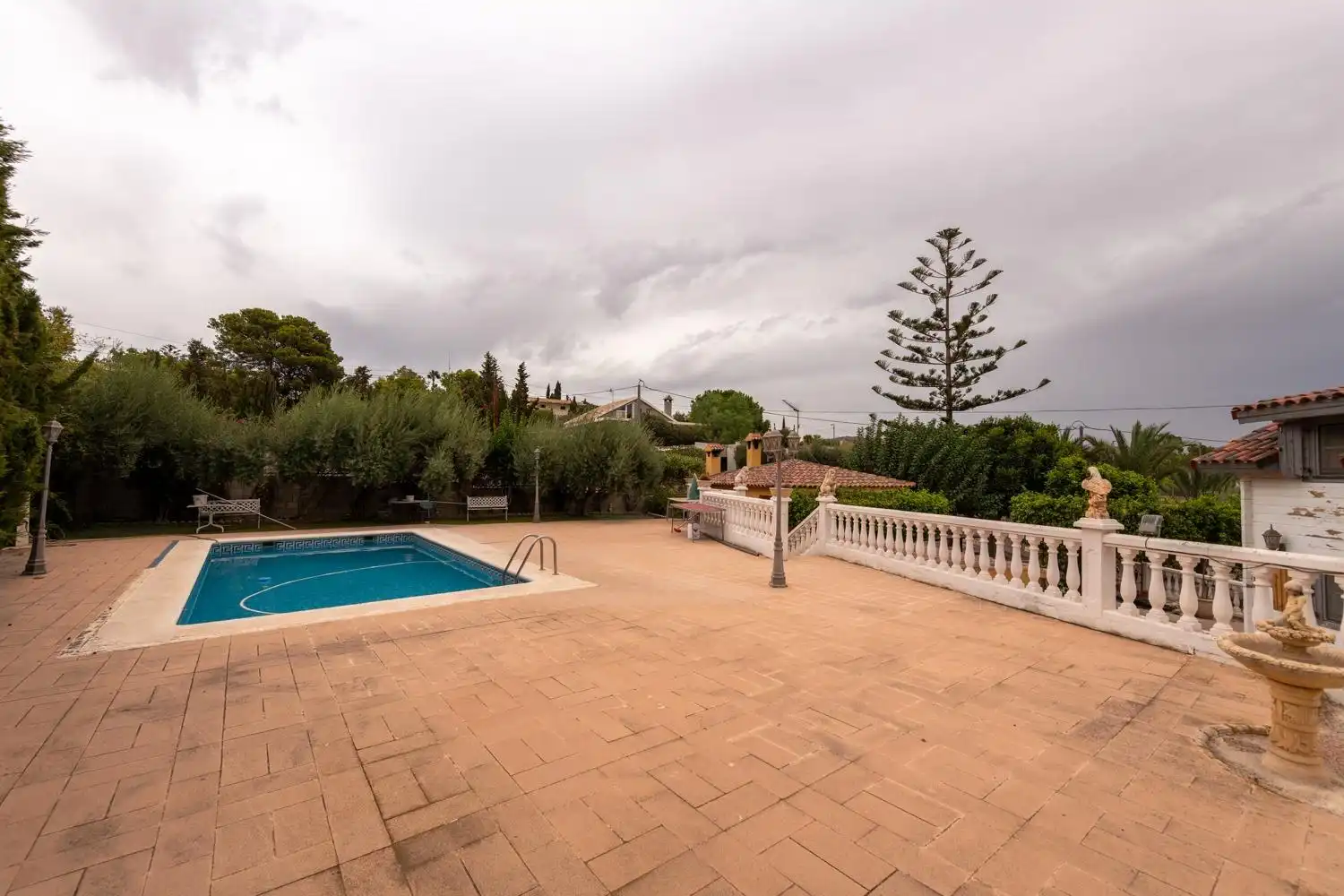 Piscina de Casa o xalet en venda en Alicante / Alacant amb Aire condicionat, Calefacció i Jardí privat