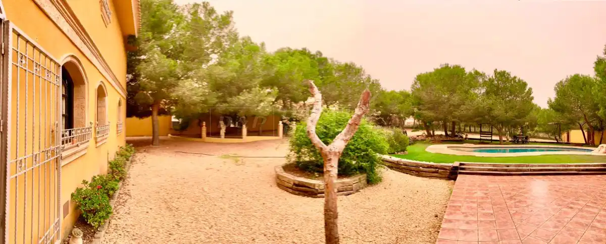 Jardí de Edifici en venda en Rojales