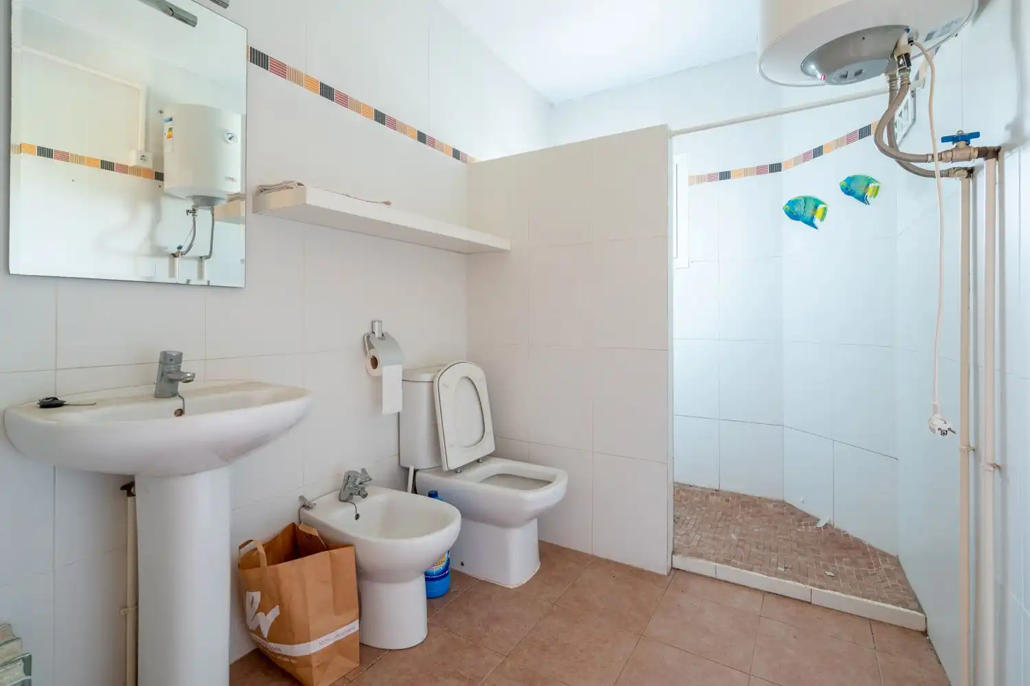 Badezimmer von Country house zum Verkauf in Tortosa mit Privatgarten, Terrasse und Abstellraum