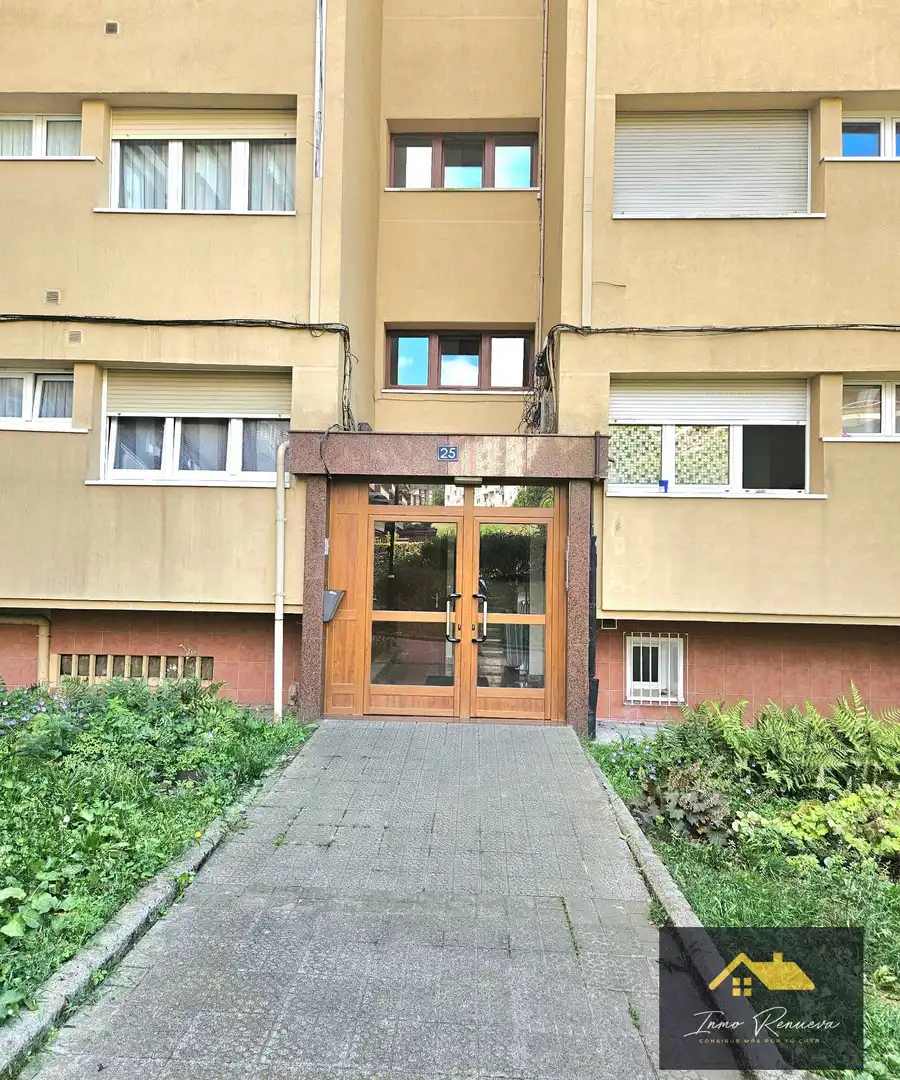 Exterior view of Flat for sale in Etxebarri, Bizkaia