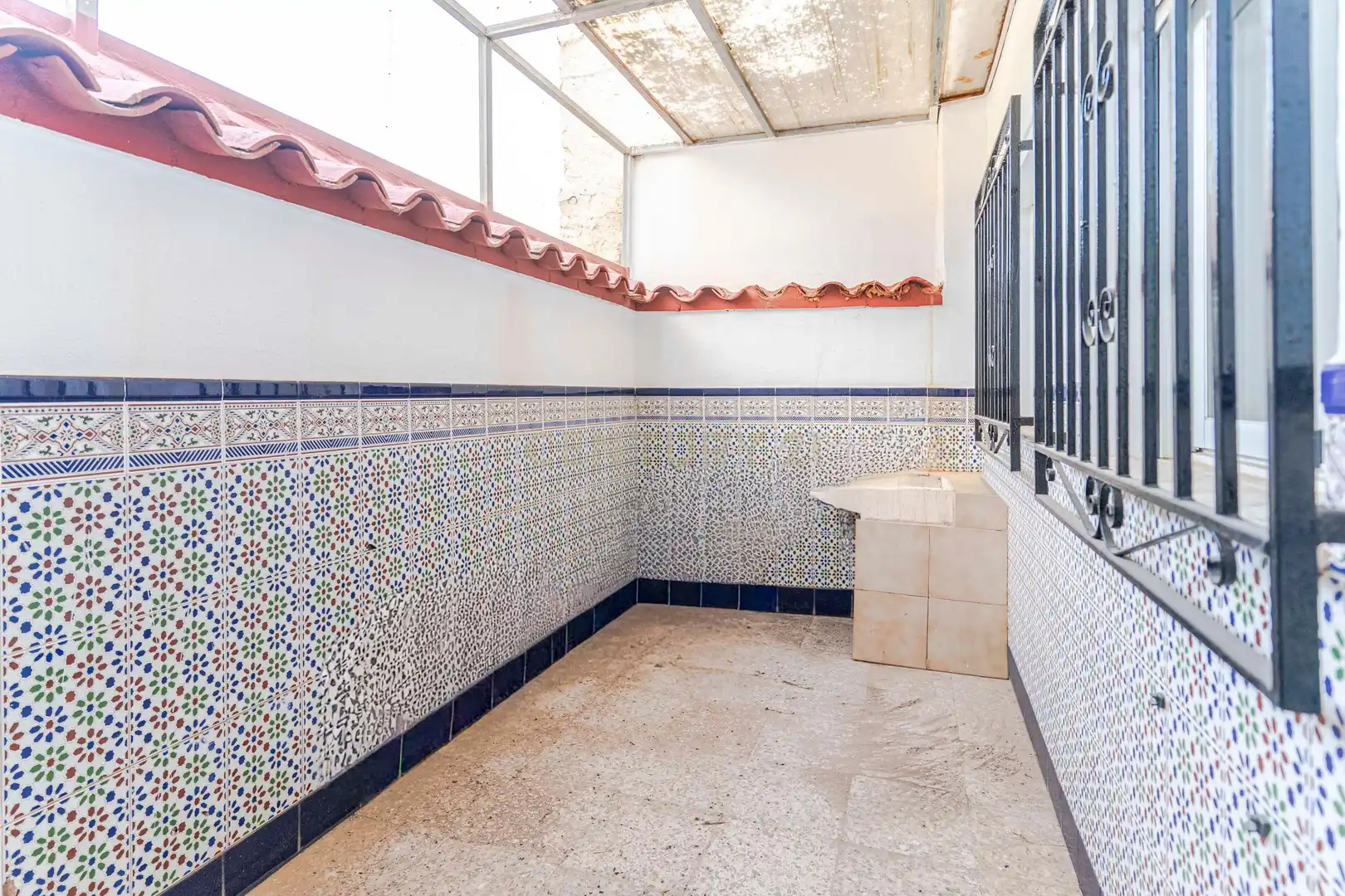 Bany de Casa adosada en venda en Ugíjar amb Aire condicionat, Forn i Rentadora