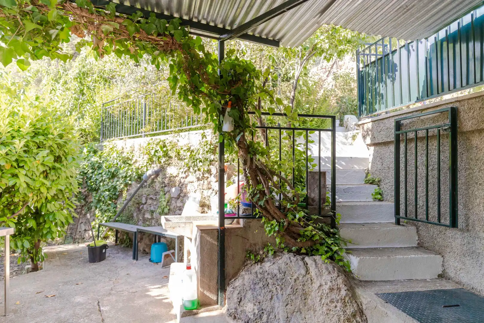 Jardín de Casa o chalet en venta en Güéjar Sierra con Jardín privado, Trastero y Piscina