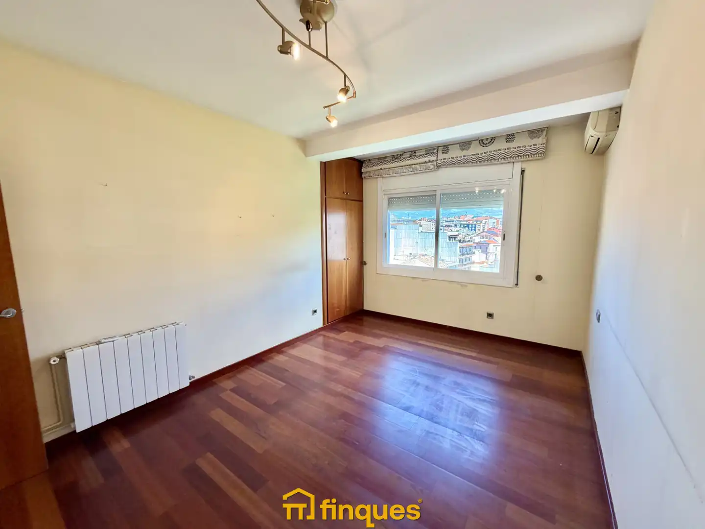 Habitación de Piso en venta en Mollet del Vallès con Aire acondicionado, Calefacción y Parquet