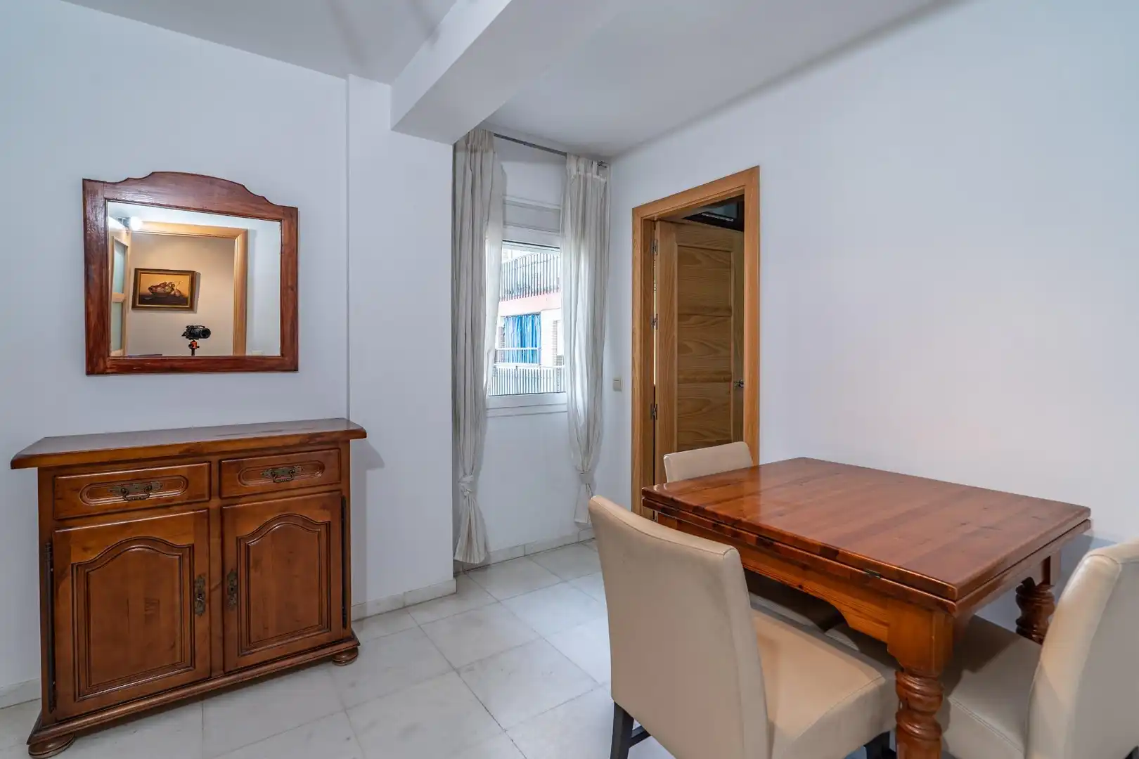 Bedroom of Flat for rent in Sevilla  with Air Conditioner, Heating and Furnished