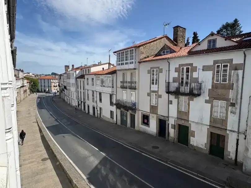 Vista exterior de Piso en venta en Santiago de Compostela 