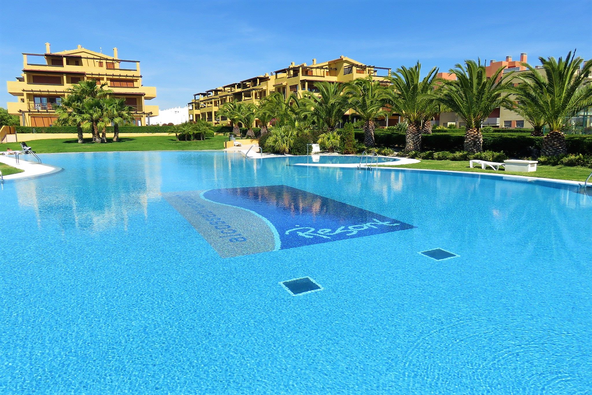 Swimming pool of Apartment for sale in Alcalà de Xivert  with Air Conditioner, Heating and Private garden