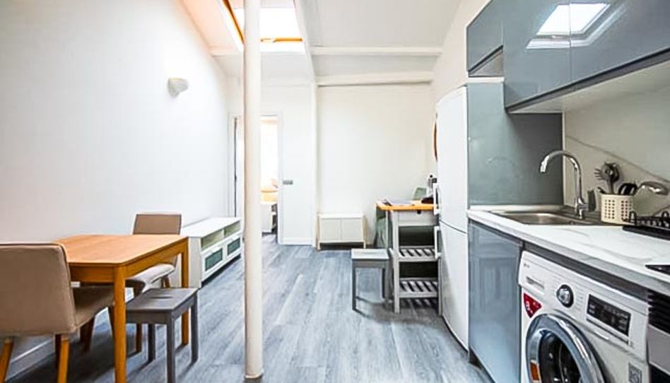 Apartamento de alquiler en Calle de la Palma, Universidad - Malasaña - Imagen 3