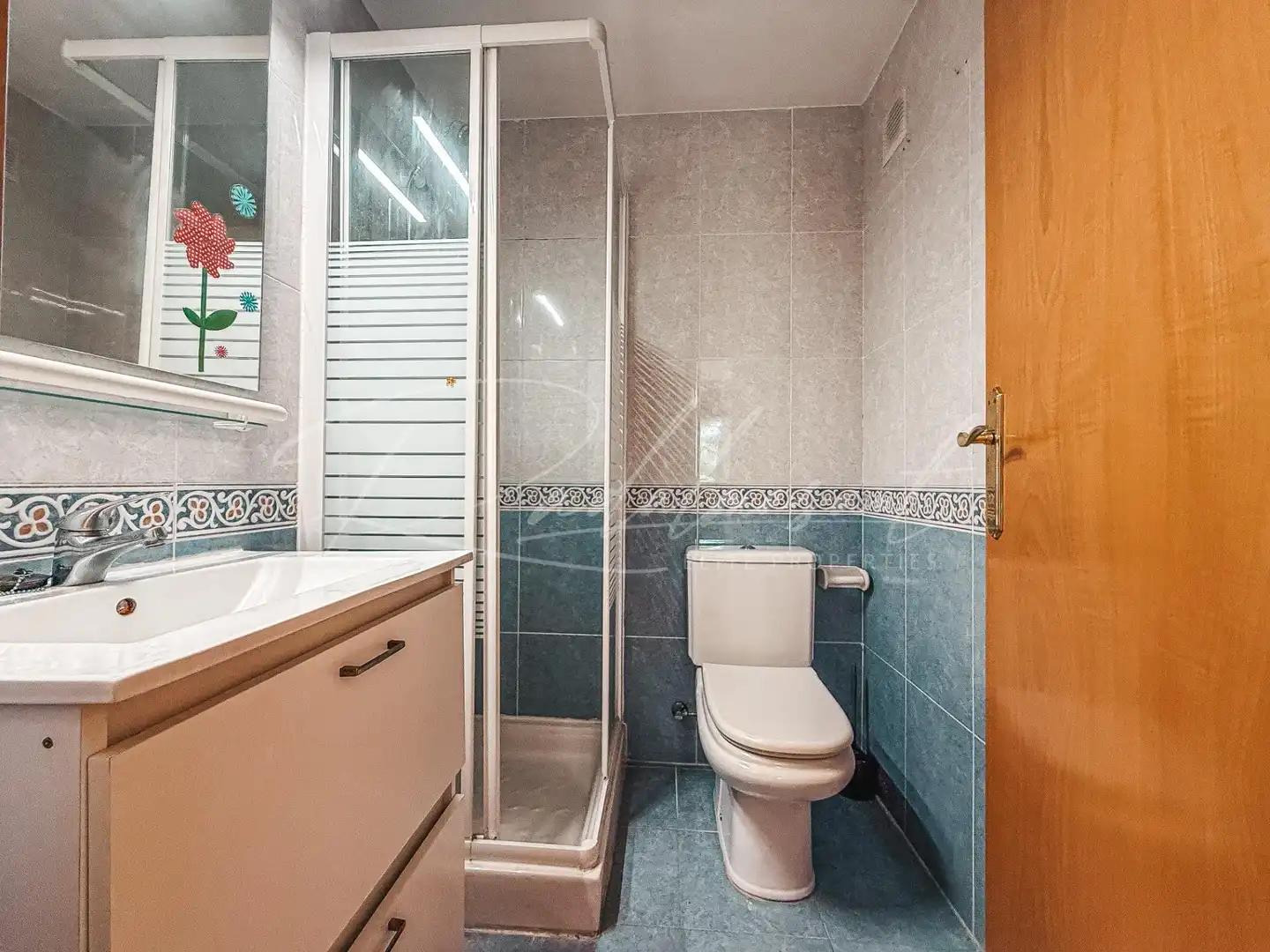 Badezimmer von Wohnung zum Verkauf in Cambrils mit Klimaanlage, Heizung und Privatgarten