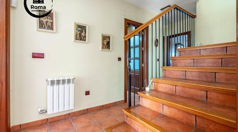 ¡¡ Impresionante chalet dividido en dos viviendas con piscina y zona ajardinadas, imagen 3