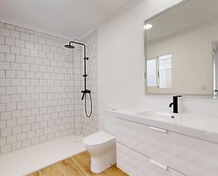 Bathroom of Flat for sale in Gandia