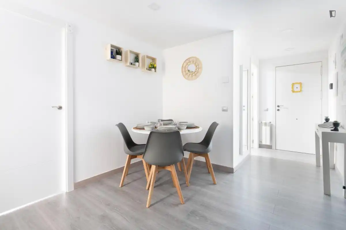 Dining room of Apartments for rent in Madrid  with Heating, Furnished and Oven