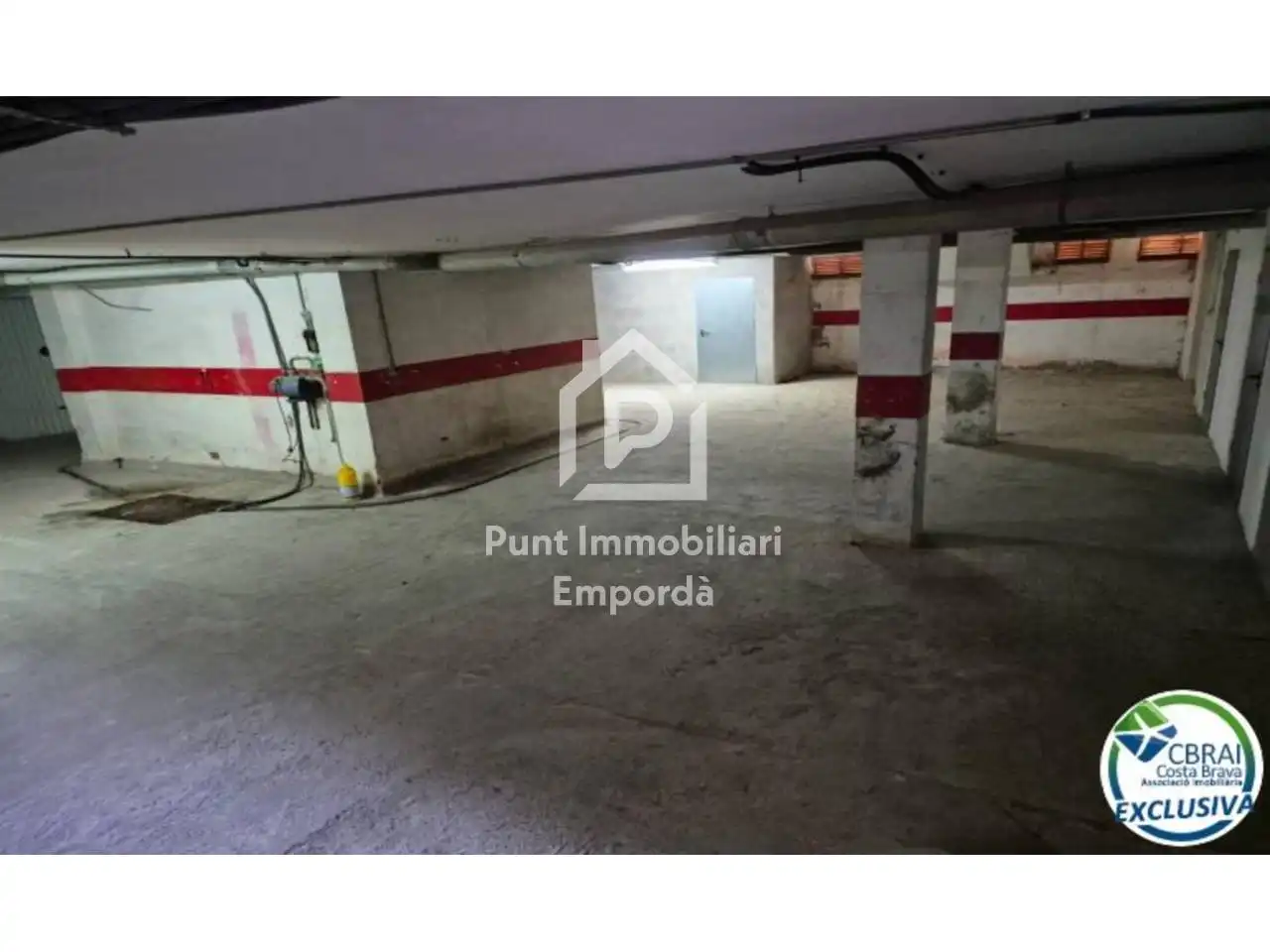 Parkplatz von Lagerraum zum Verkauf in Roses