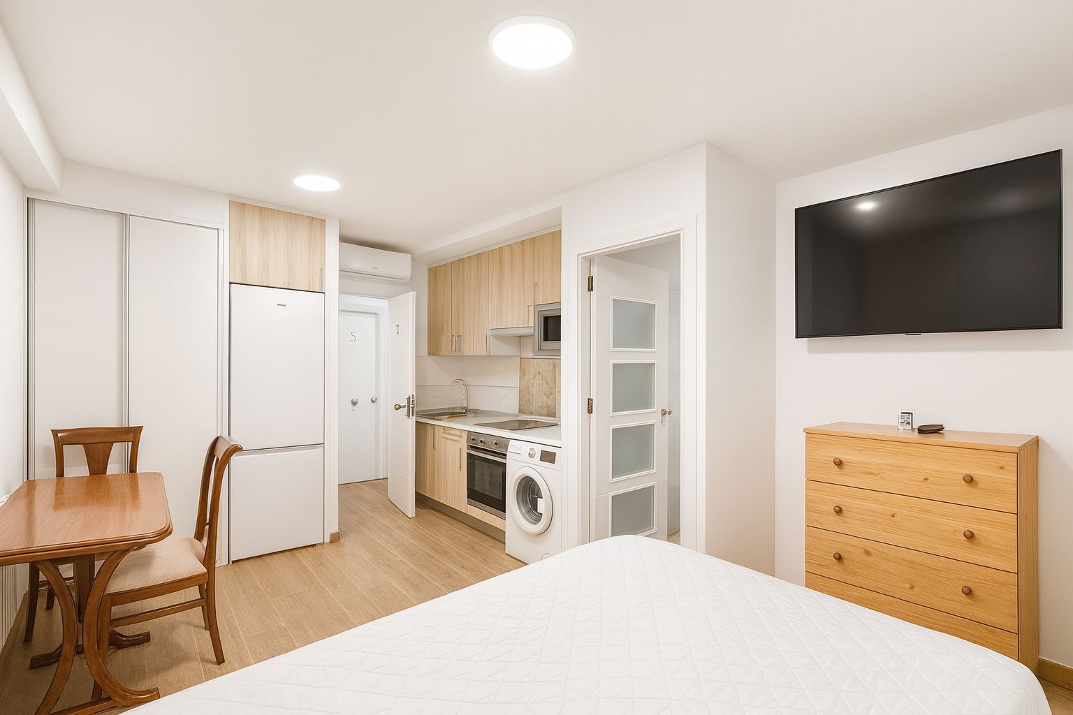 Dormitori de Estudi de lloguer en  Madrid Capital amb Aire condicionat i Calefacció