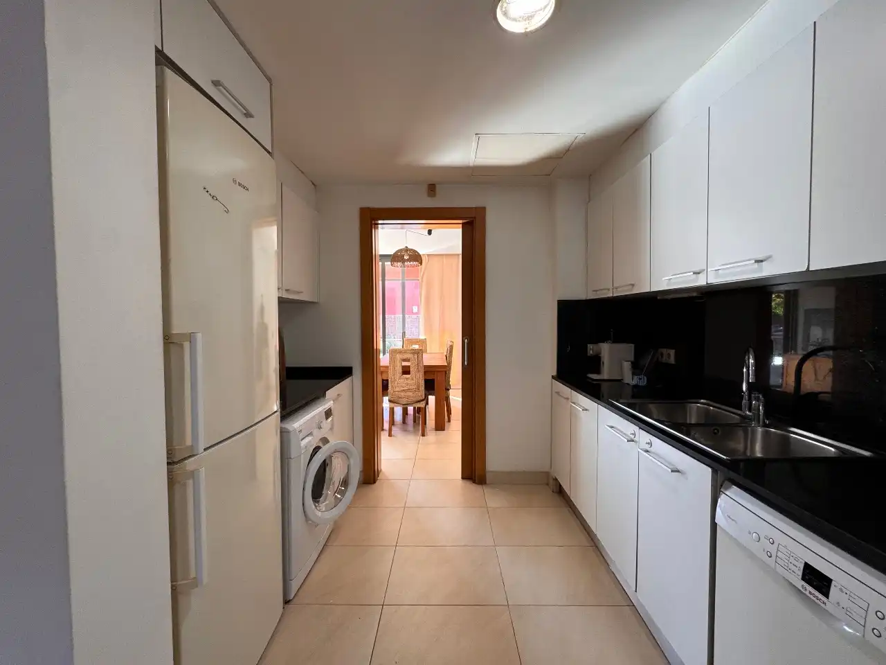 Cuina de Casa o xalet en venda en Palamós amb Aire condicionat, Calefacció i Jardí privat