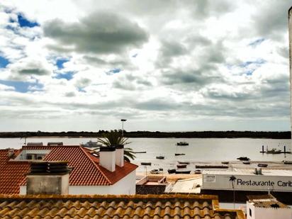 Vista exterior de Casa o xalet en venda en El Rompido amb Balcó