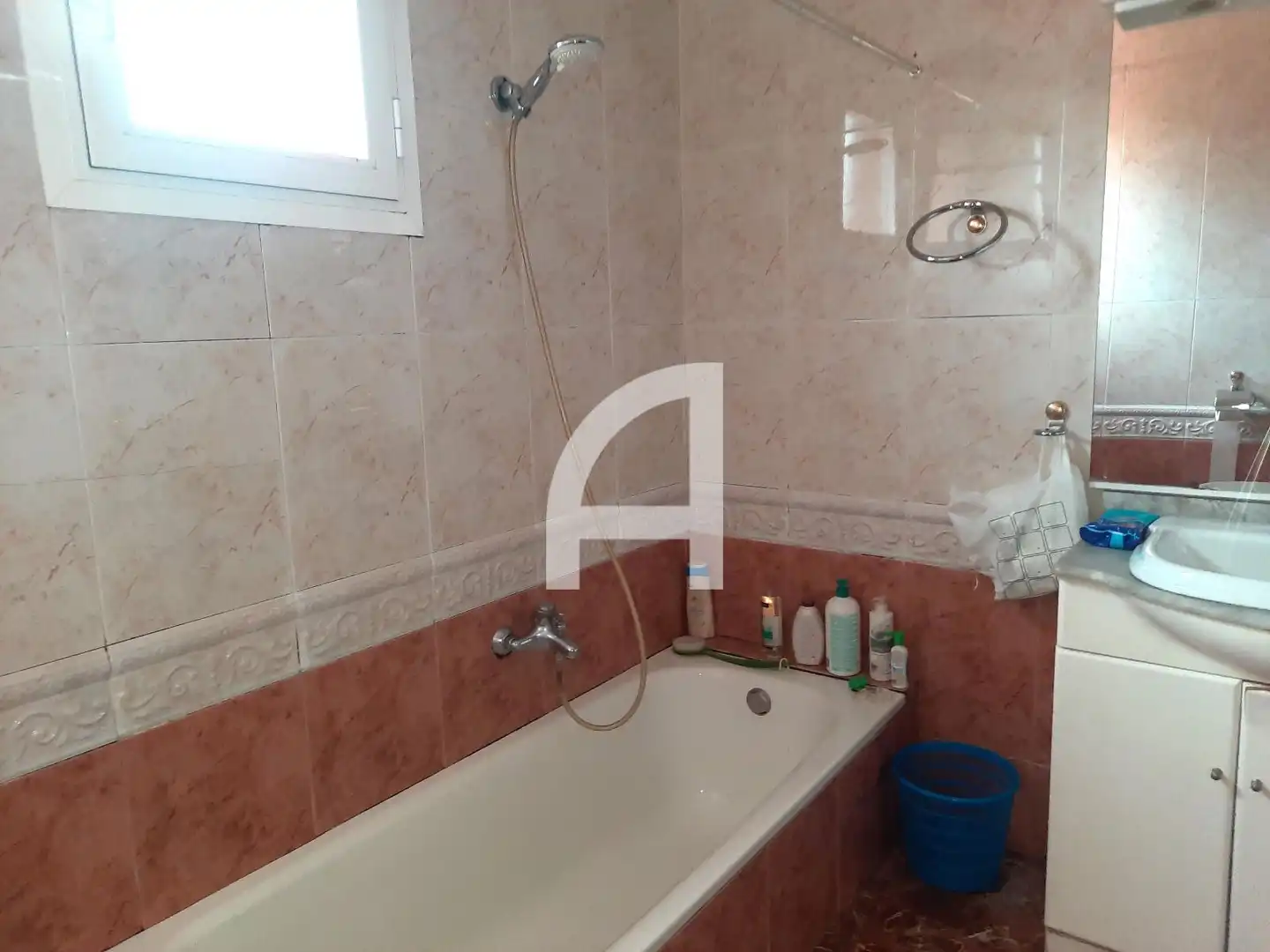 Bathroom of Houses for sale in Girona  with Heating