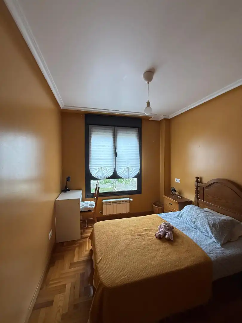Dormitori de Pis en venda en Langreo amb Calefacció, Parquet i Traster