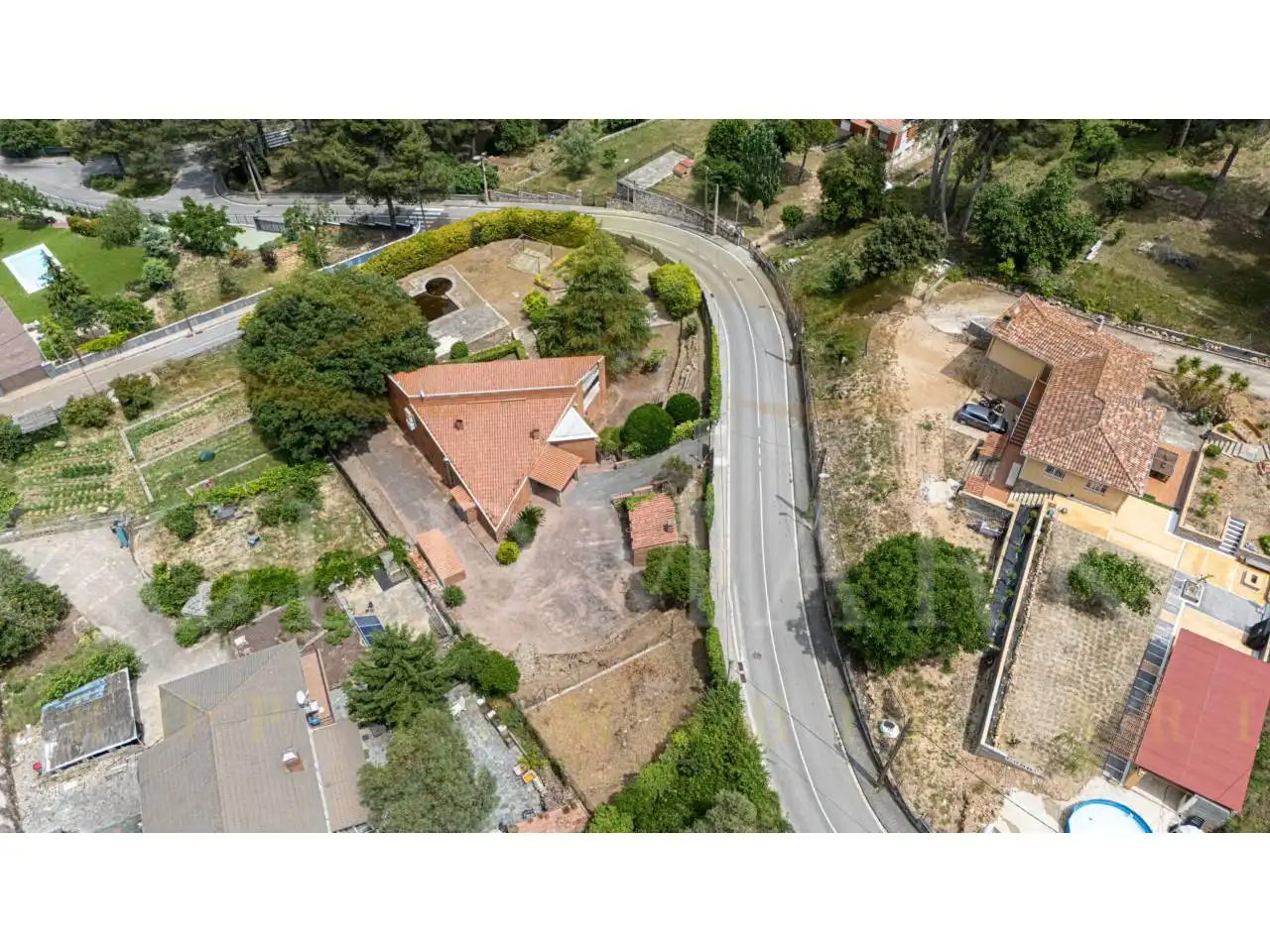Vista exterior de Casa o xalet en venda en Corbera de Llobregat amb Aire condicionat, Calefacció i Jardí privat
