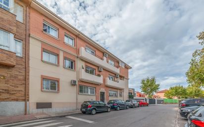 Exterior view of Flat for sale in Villanueva de la Cañada  with Air Conditioner, Terrace and Balcony