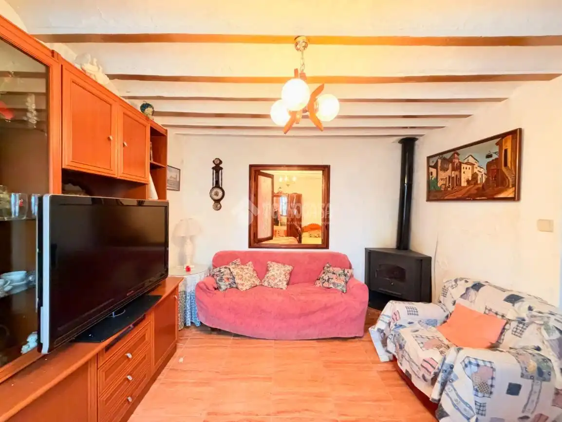 Wohnzimmer von Einfamilien-Reihenhaus zum Verkauf in Tembleque