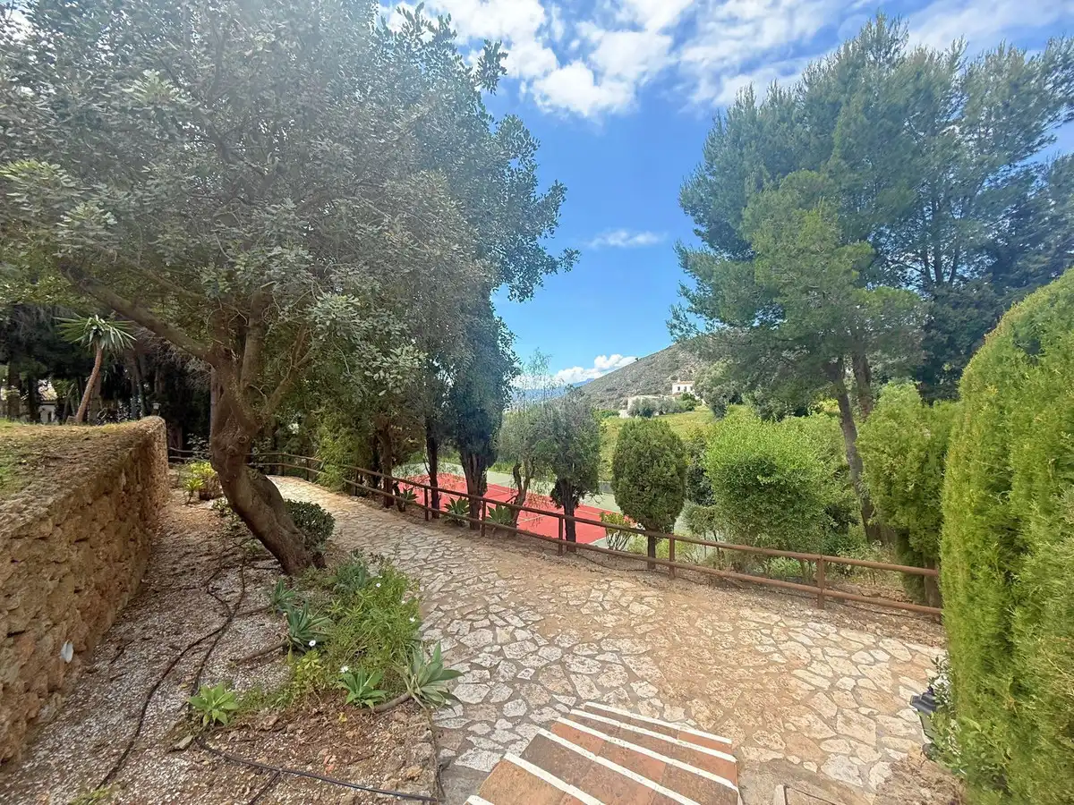 Vista exterior de Casa adosada en venta en Mijas con Aire acondicionado, Calefacción y Jardín privado