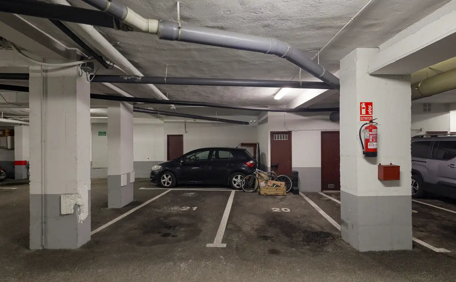 Parkplatz von Dachboden zum Verkauf in Gijón  mit Heizung, Privatgarten und Parkett