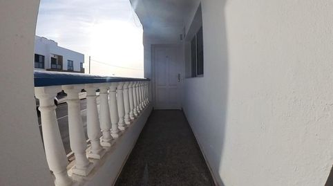 Foto 2 de Piso en venta en Calle 3 de Abril 1979, El Cotillo, La Oliva