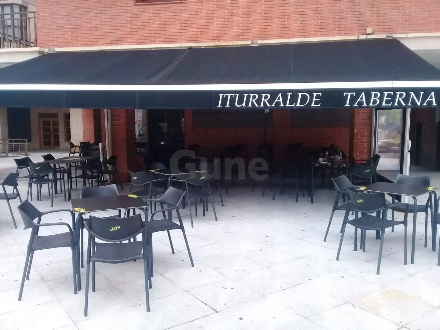 Locale commerciale in vendita a Joan Iturralde