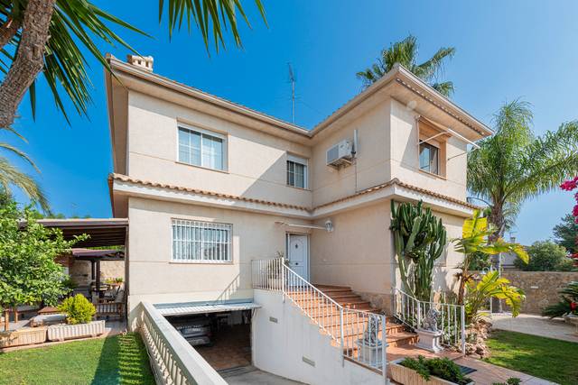 Casa-chalet en Venta en Pueblo