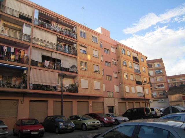 Local comercial en Venta en C/ Pintor Matarana en Barrio de Benicalap