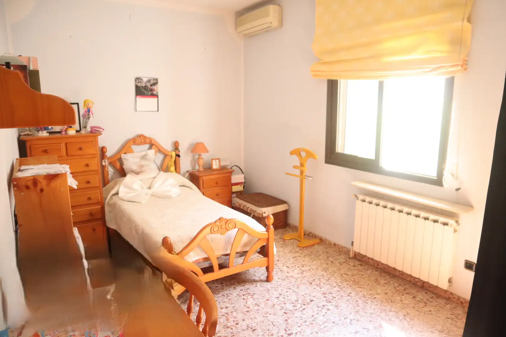 Dormitori de Casa o xalet en venda en Cerdanyola del Vallès amb Calefacció, Terrassa i Traster