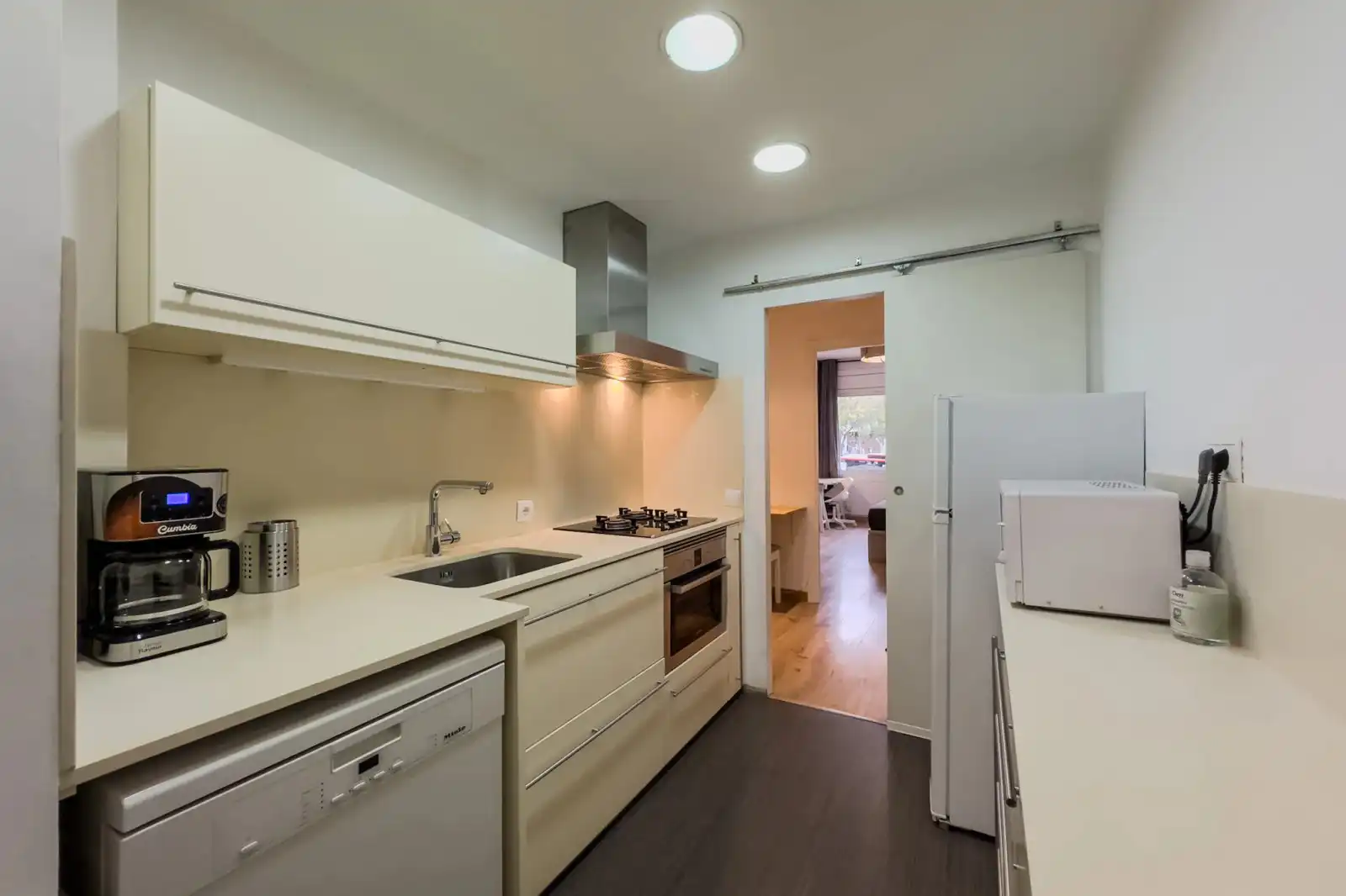 Cocina de Piso para compartir en Barcelona con Lavadora