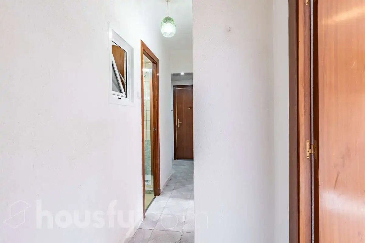 Flat for sale in Cornellà de Llobregat  with Air Conditioner