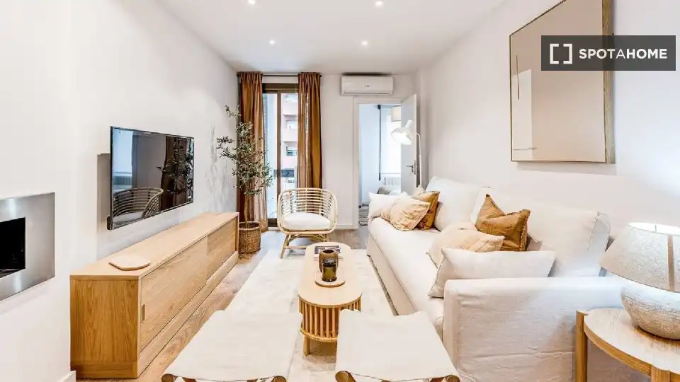 Sala de estar de Piso de alquiler en Barcelona con Aire acondicionado, Calefacción y Amueblado