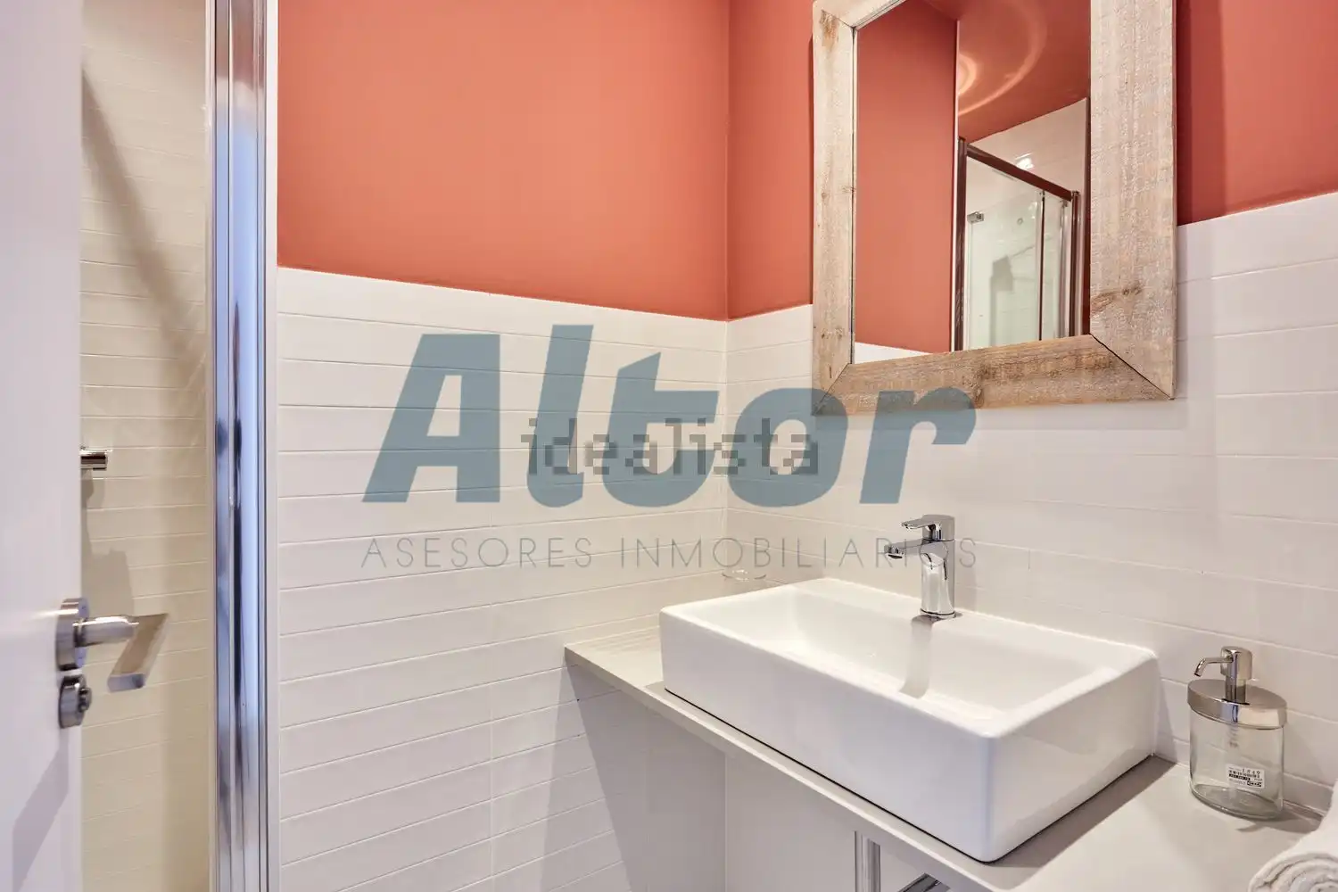 Flat for rent in DE CONCHA ESPINA, El Viso