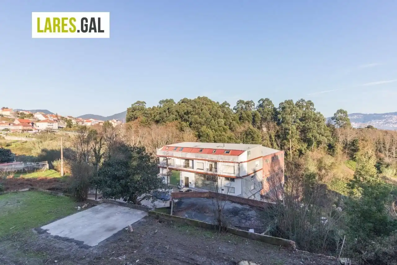Fabrikhallen zur Miete in Moaña