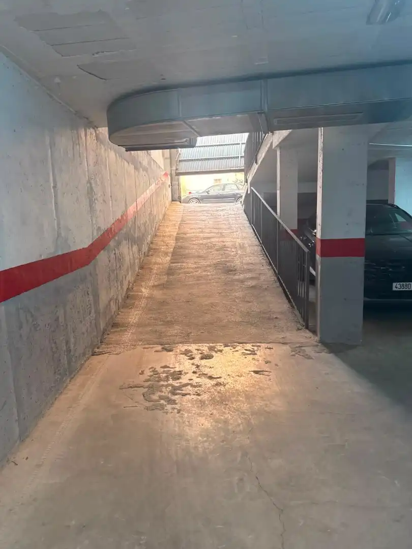Garaje en venta en Calle Jacinto Benavente, 16, Puerto Deportivo